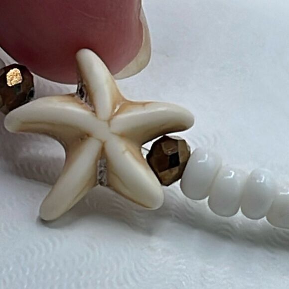 Vintage starfish beaded necklace. Barrel clasp. - Picture 2 of 6